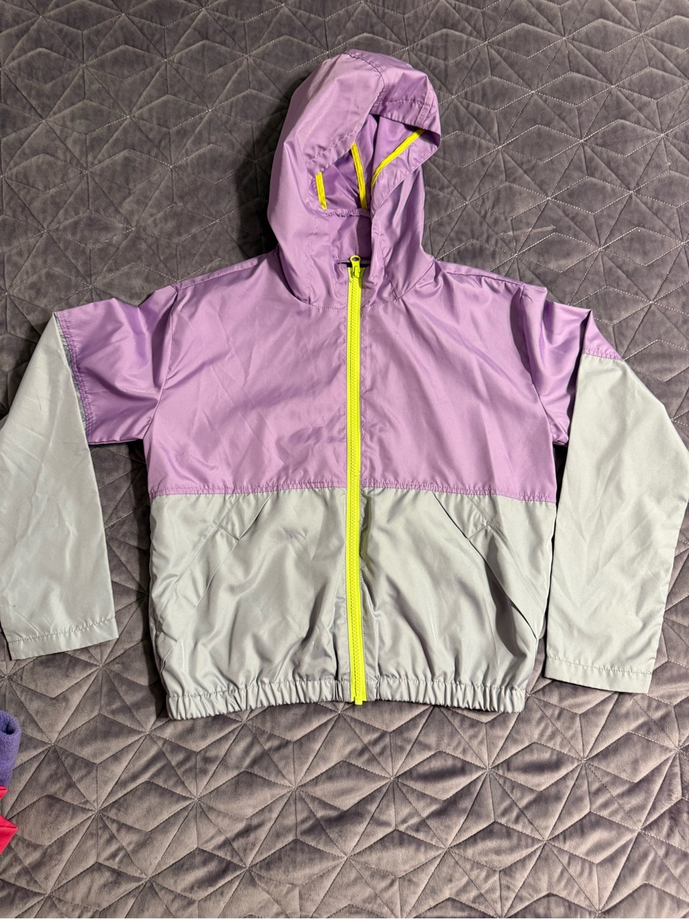 Zella Lavender & Light Gray Colorblock Hooded Rain Jacket with Yellow Zipper